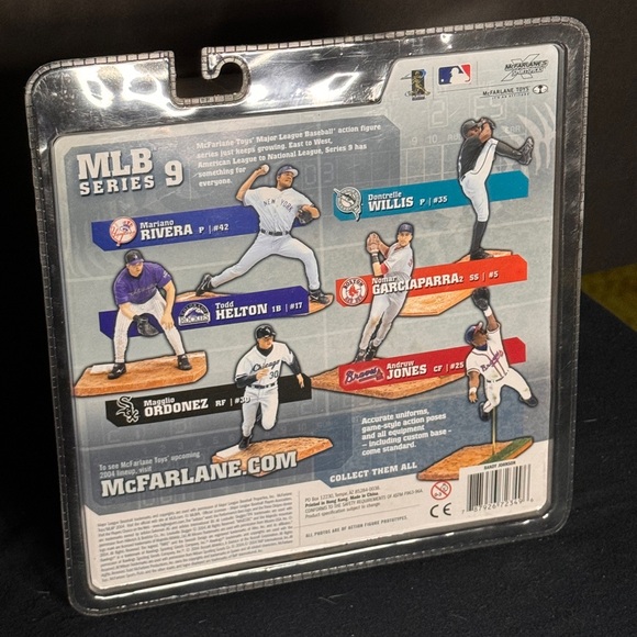 McFarlane Randy Johnson of the Montreal Expos - Picture 3 of 3